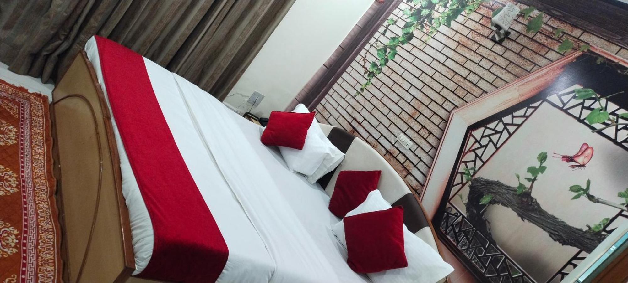 Hotel Empire&Banquet Hisār 外观 照片